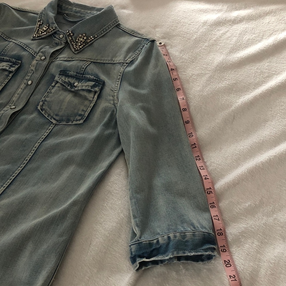 Rhinestone & Studs Denim Shirt! Pearlize snap front! 2 pockets! 3/4 sleeve! S/M - Picture 13 of 15